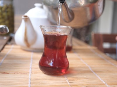Çayı üflemeden içmeyin